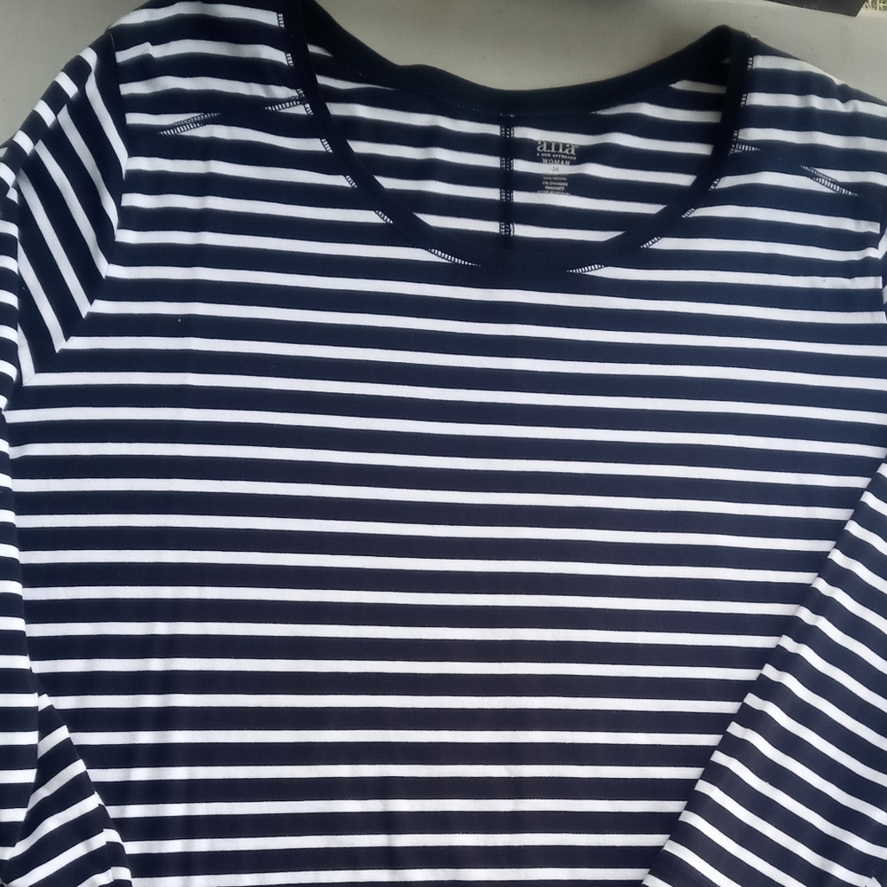 a.n.a Women's Plus Size 3X Navy Blue & White Horizontal Striped Long Sleeve Tee - Picture 6 of 9